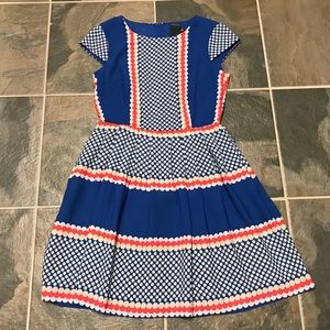 Gabby Skye Fit & Flare Dress Size 6P- Spring Style